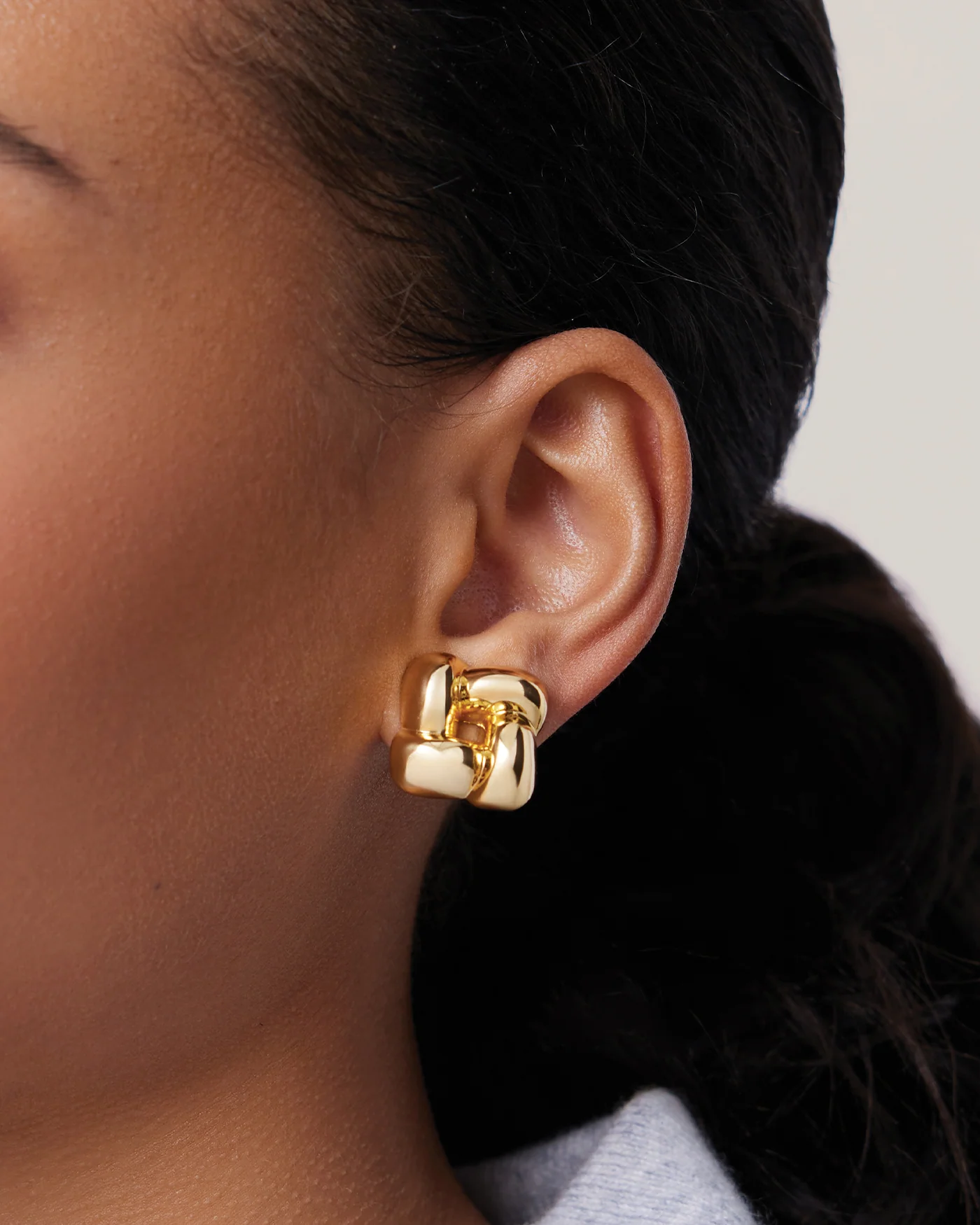 Small Woven Square Earrings - Image 4