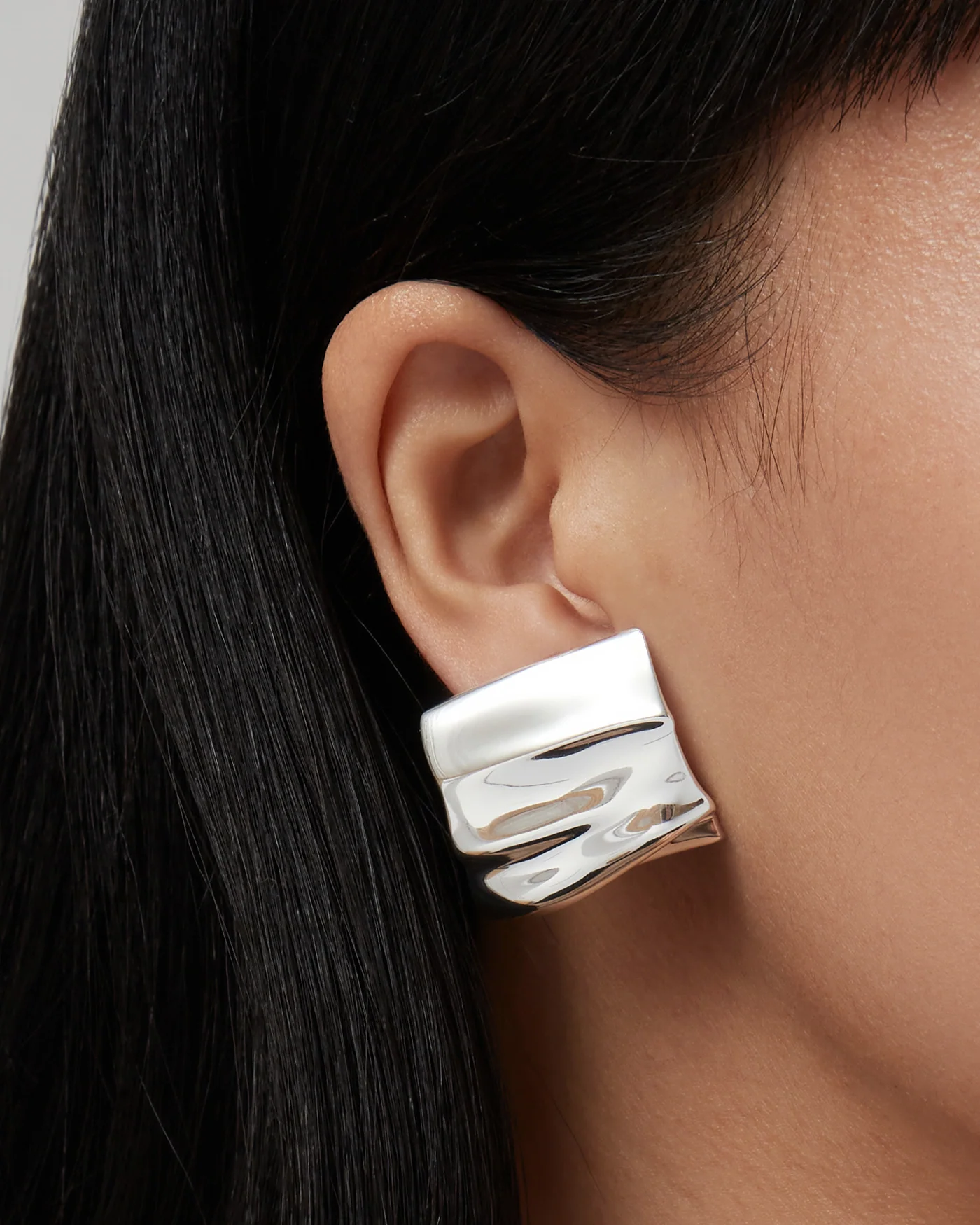 Sundra Clip On Earrings - Image 4